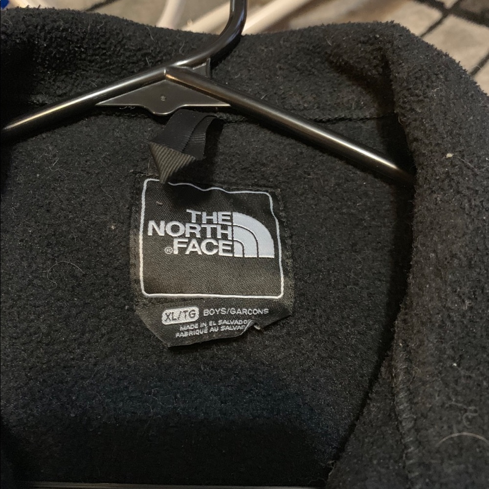 🚫SOLD🚫Black North face fleece (boys) - Picture 2 of 3
